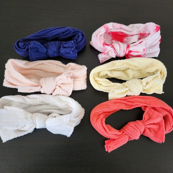 3/$12 ● 5 casual headbands sz 0-12m - Picture 1 of 2